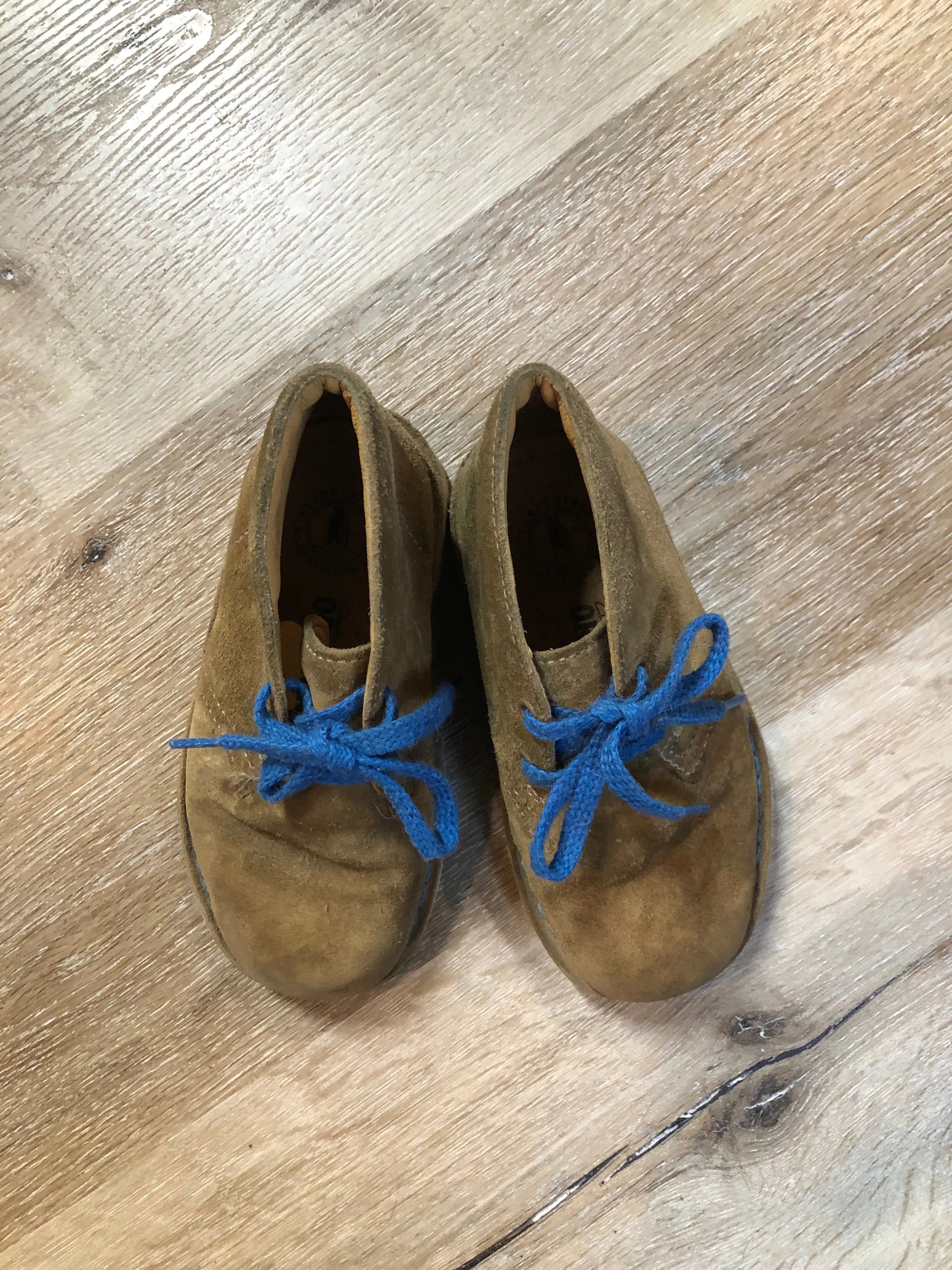 Clarks Tan Suede Desert Kids Boots, SOLD